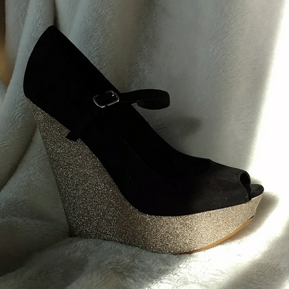 Steve Madden Peep Toe Glitter Wedges